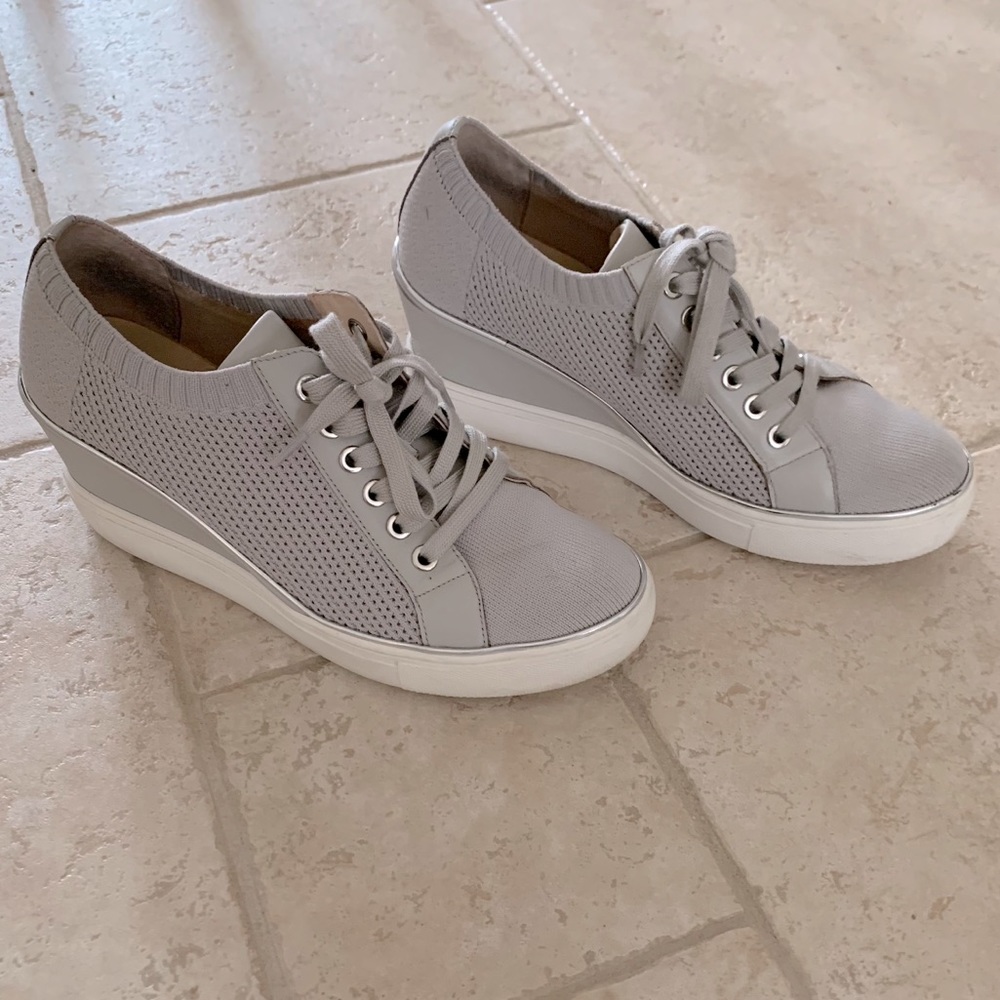 Ankle booties